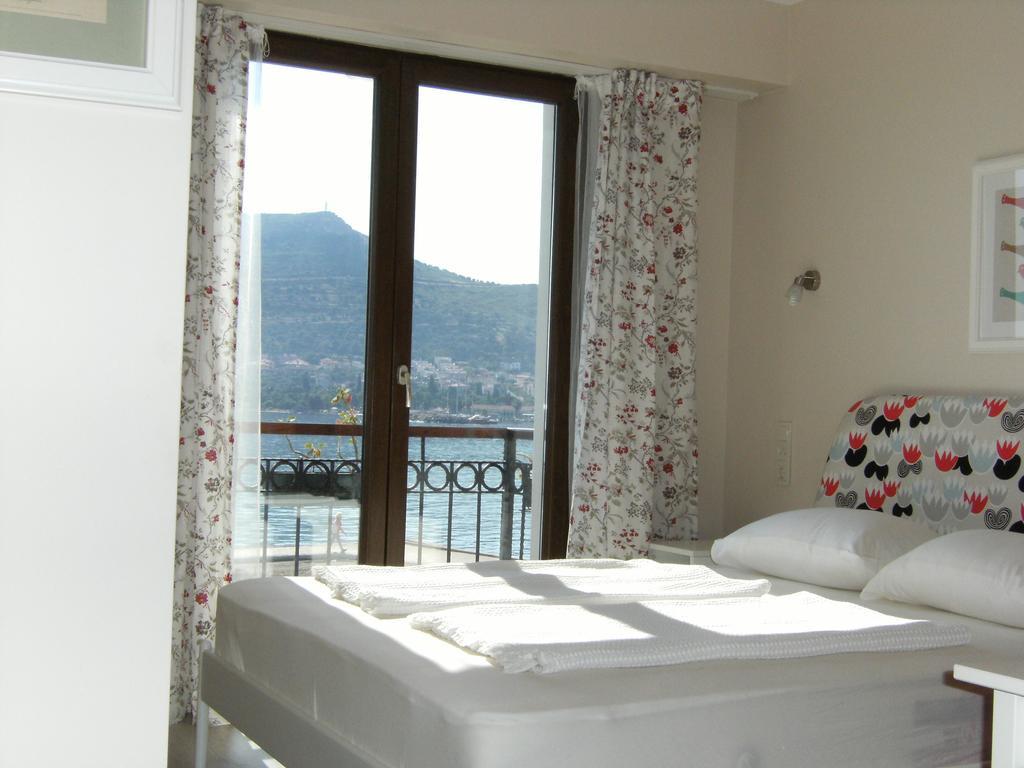 Nemrut Bay Otel Yenifoca Quarto foto